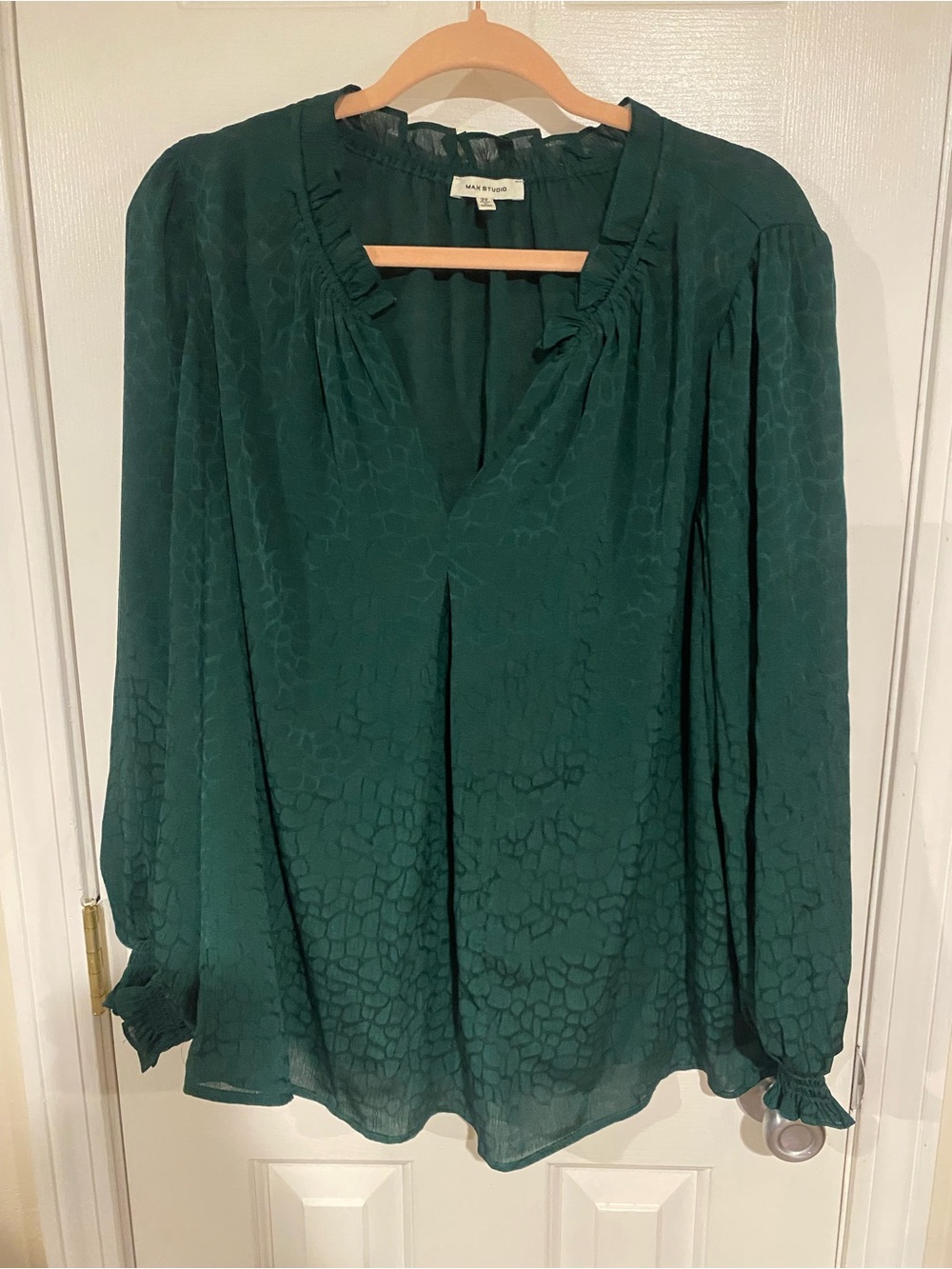 Max Studio Emerald Green Textured V-Neck Blouse